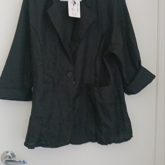 XL Elegant Beautiful Professional Work Tops - Picture 3 of 10